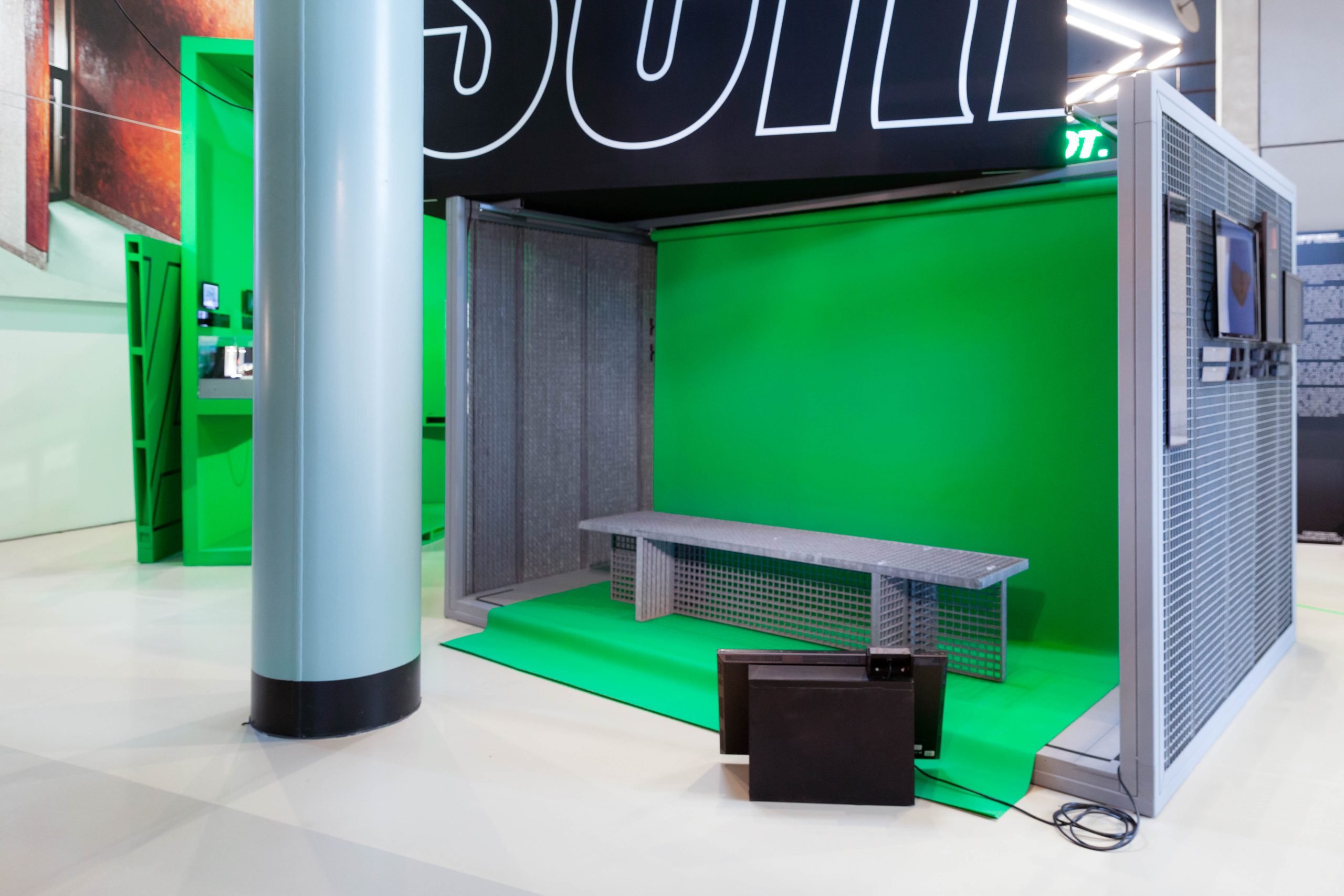 Installatie Set Stage Screen bij Het Nieuwe Instituut